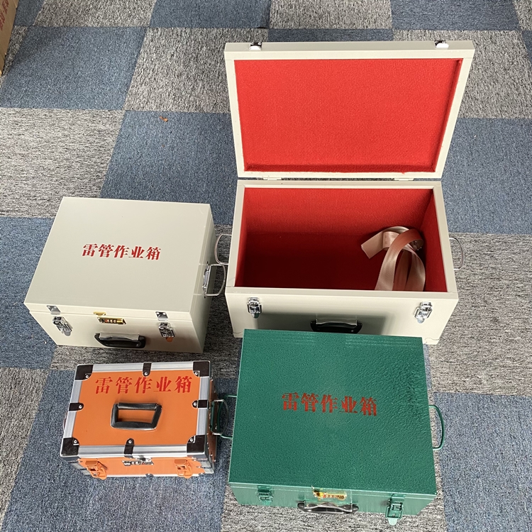 潮阳爆破工程作业箱如何选择？玻璃钢与传统材质的全面对比